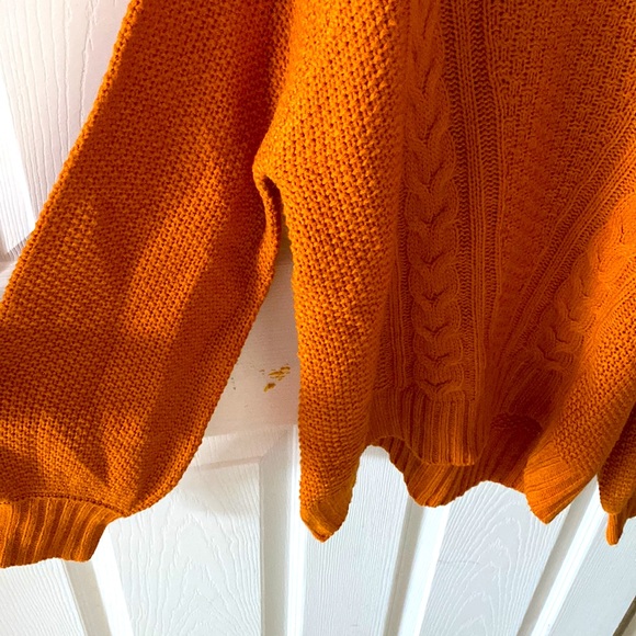 Sweater | Charlotte Russe | S - Picture 3 of 3